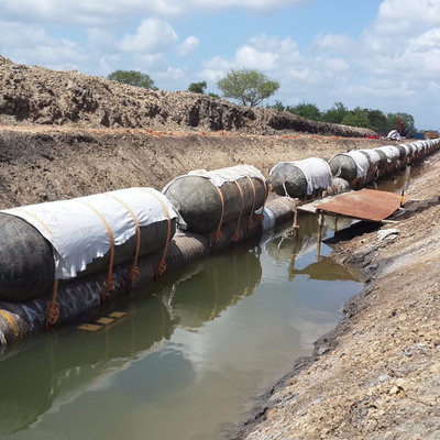 เรือเปิดตัวและยกถุงลมนิรภัยยางทางทะเลขายร้อนด้วยแรงดันสูงสำหรับการลงจอดเรือ
