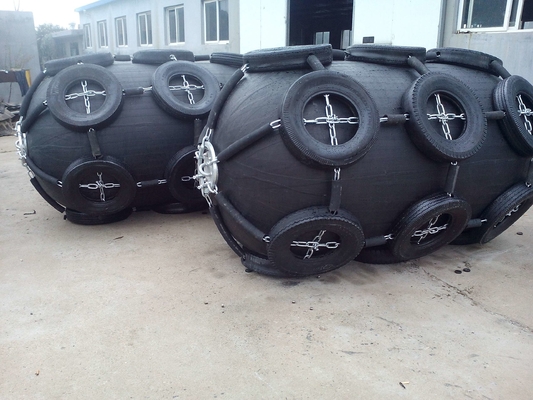 ยางธรรมชาติ โยโกฮาม่า พนูเมติก Fender 50kpa 80kpa 2.0m * 3.5m สําหรับ Dock