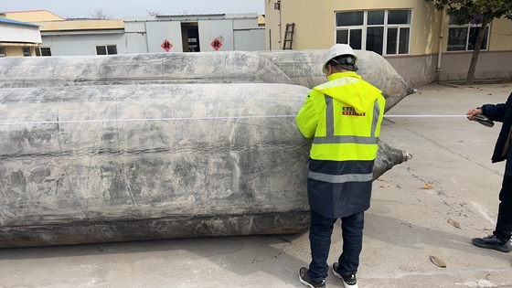 ค ณภาพสูง เรือลอยการช่วยเหลือ Airbag ยางเรือทนทานสําหรับการเปิด