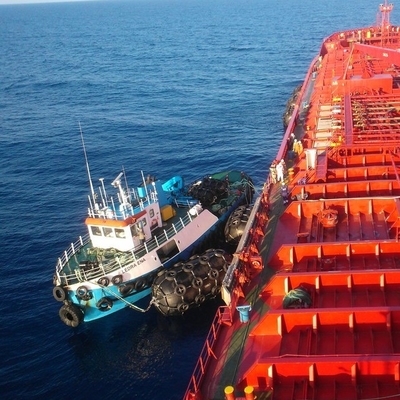 SGS 50Kpa Yokohama Floating Fender สำหรับ Corvette Ship &amp; Frigate High Energy Float Fender