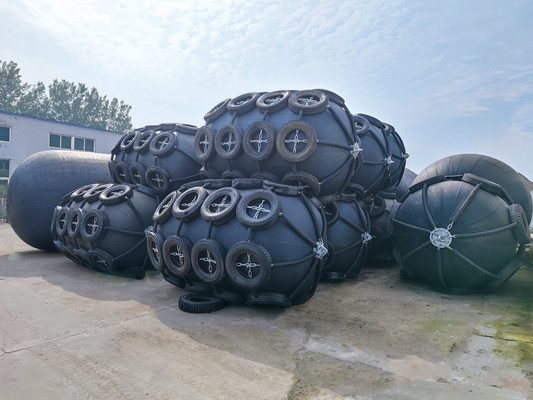 50Kpa 80Kpa Marine Yokohama ประเภทลมยางกันกระแทกสำหรับเรือเทียบท่า