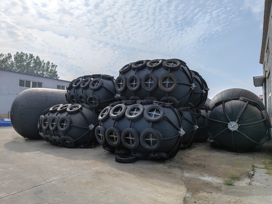 50Kpa 80Kpa Marine Yokohama ประเภทลมยางกันกระแทกสำหรับเรือเทียบท่า