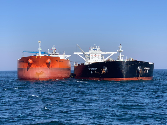 ISO17357 มาตรฐาน Yokohama Type Pneumatic Rubber Fender สีดำสำหรับปกป้อง Dock และ Boat