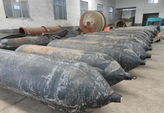 เรือเปิดตัวและยกถุงลมนิรภัยยางทางทะเลขายร้อนด้วยแรงดันสูงสำหรับการลงจอดเรือ