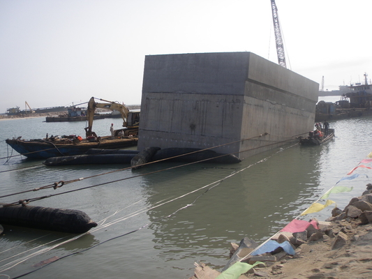 การเปิดตัวและการยกสำหรับเรือเดินทะเลถุงลมนิรภัยยางลมที่มีแรงดันสูงสำหรับเรือบรรทุกสินค้า