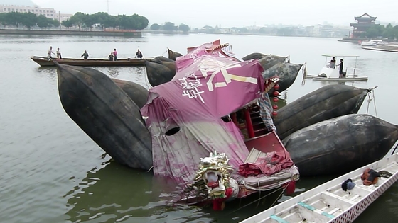 การเปิดตัวและการยกสำหรับเรือเดินทะเลถุงลมนิรภัยยางลมที่มีแรงดันสูงสำหรับเรือบรรทุกสินค้า