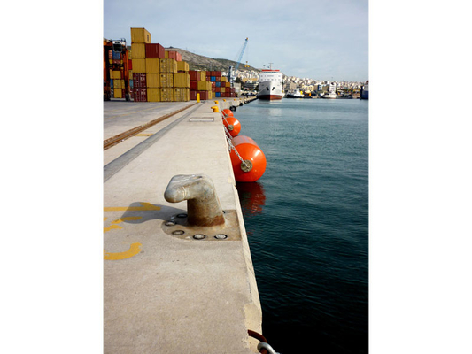 Polyurea Coating Marine Floating EVA Fender ที่มีลักษณะทนทานต่อการจอดเรือและเรือ
