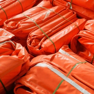 PVC Floating Barrier Foam Rubber Oil Containment Boom โบมเก็บน้ํามันจากยาง ที่กําหนดเอง โบมเก็บน้ํามันจากทะเลสาบ/ทะเลสาบ