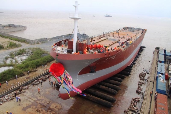 เรือเปิดตัวถุงลมนิรภัยยางธรรมชาติแบบลอยตัว 1.5m * 15m