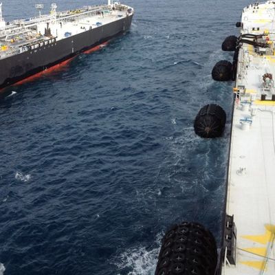 Marine Floating STS ยางกันกระแทกยางลมสำหรับการป้องกันท่าเรือ