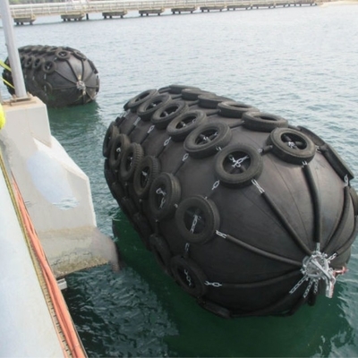 แบบลอยตัว Marine Yokohama Pneumatic Fender เส้นผ่านศูนย์กลาง 4.5 ม