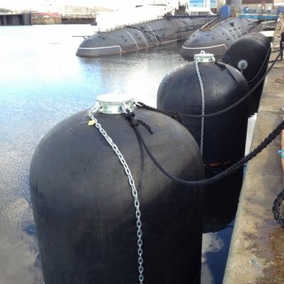 2.5m * 5.5m Marine Durable Hydro Pneumatic Fender บังโคลนเรือยางธรรมชาติ