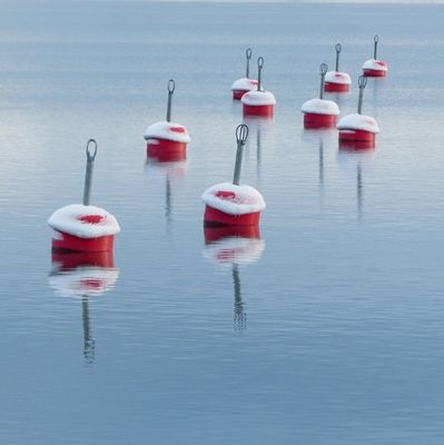 โฟม EVA เติมลูกบอลลอยน้ำ Delimit Safety Area Water Barrier Mooring Buoy